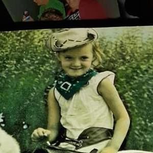 Meet your Posher, Agnes